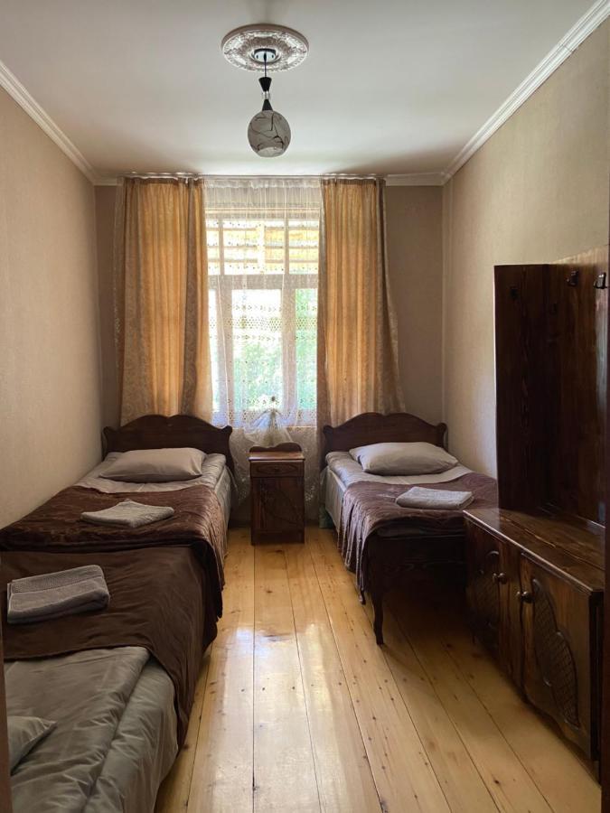 Eliso'S Guesthouse Местия Экстерьер фото