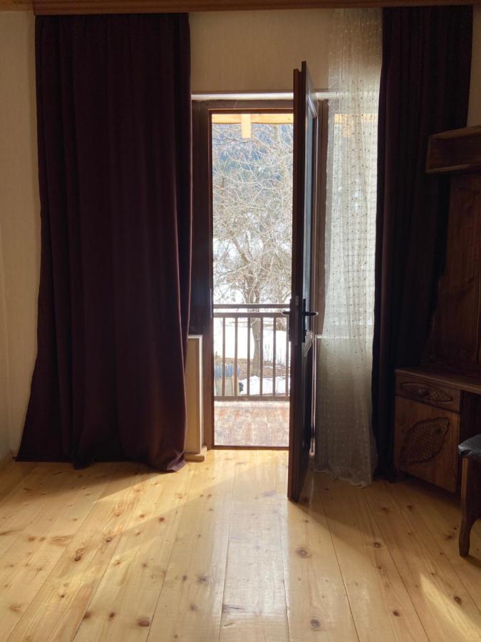 Eliso'S Guesthouse Местия Экстерьер фото